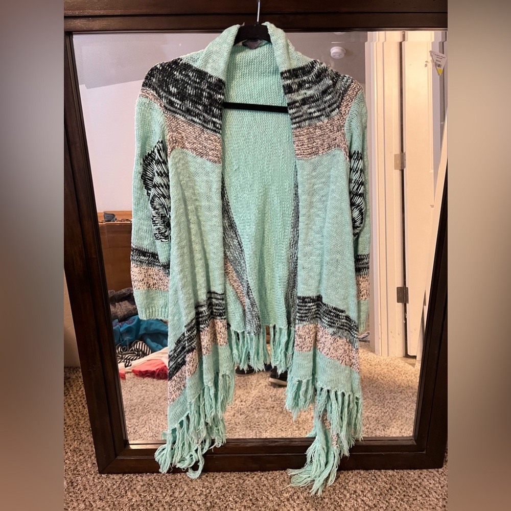 Size Small BKE Aztec Cardigan